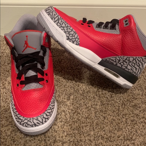 New! Air Jordan Red Cement 3 - Picture 1 of 6